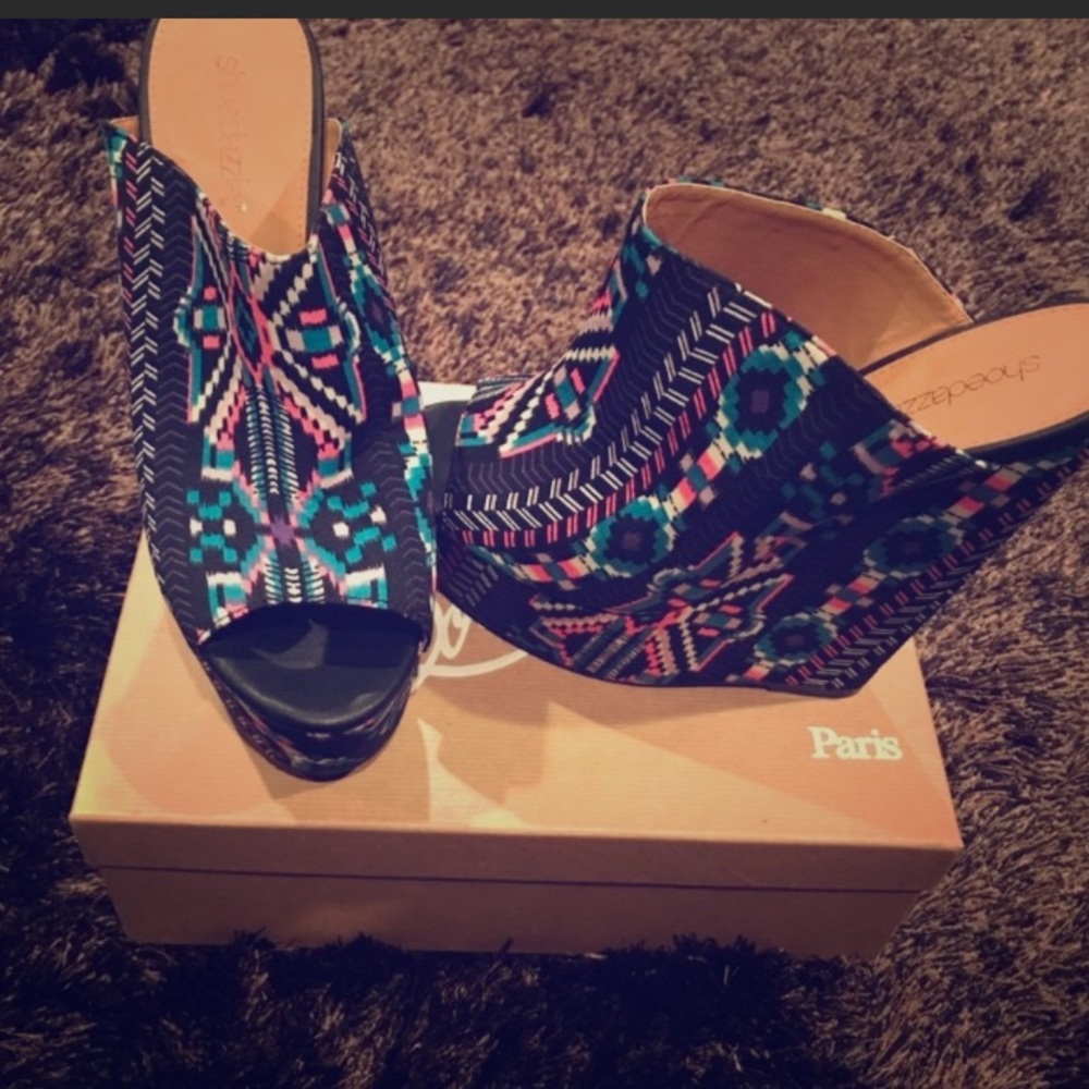 Tribal Print Mule Wedge - Size 9.5